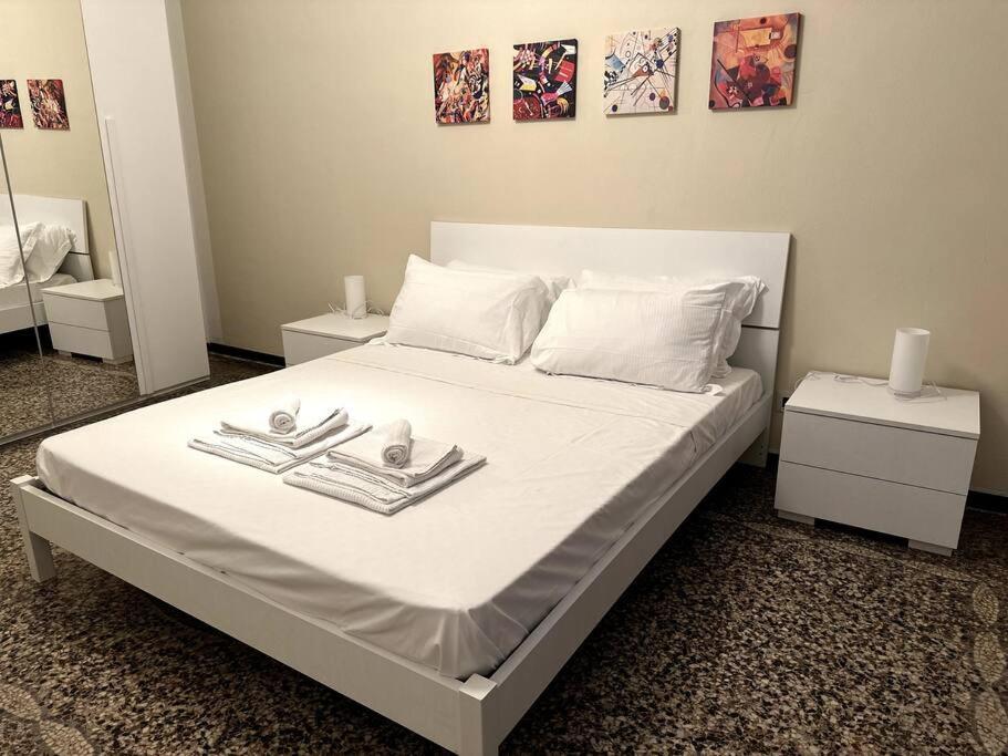 Appartement Ridi Che Ti Passa In Vico Del Fieno à Gênes Extérieur photo